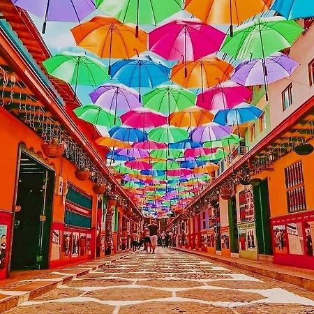 Apartmán Apartamento Plazoleta De Colores Guatapé Exteriér fotografie
